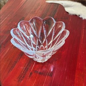 Orrefors Elegant Clear Glass Scalloped Bowl